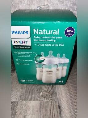Philips Avent Natural Glass Baby Bottles 8 Ounce Pack of 4 with Anti Colic Valve